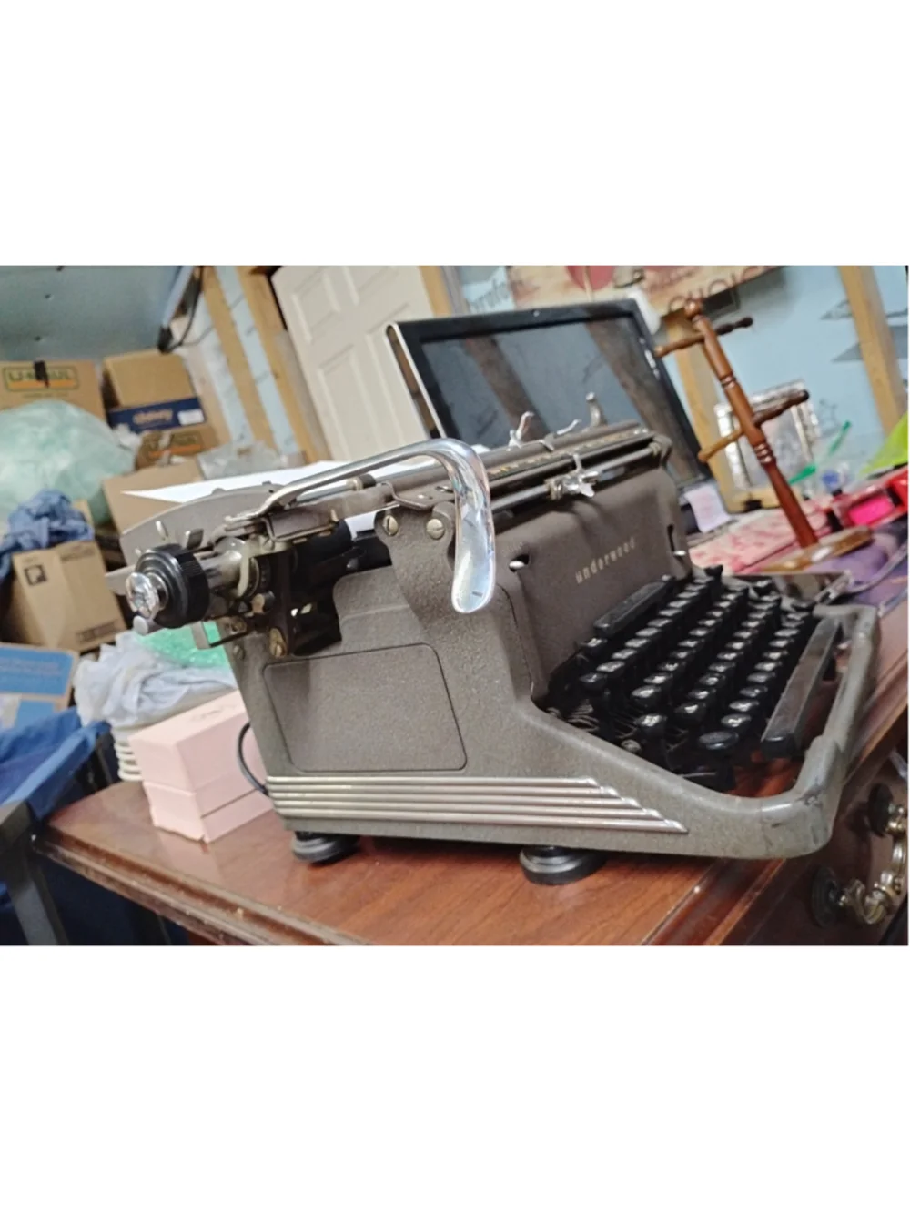 Mid Century Underwood Rythm Touch Deluxe Typewriter (Needs Servicing)